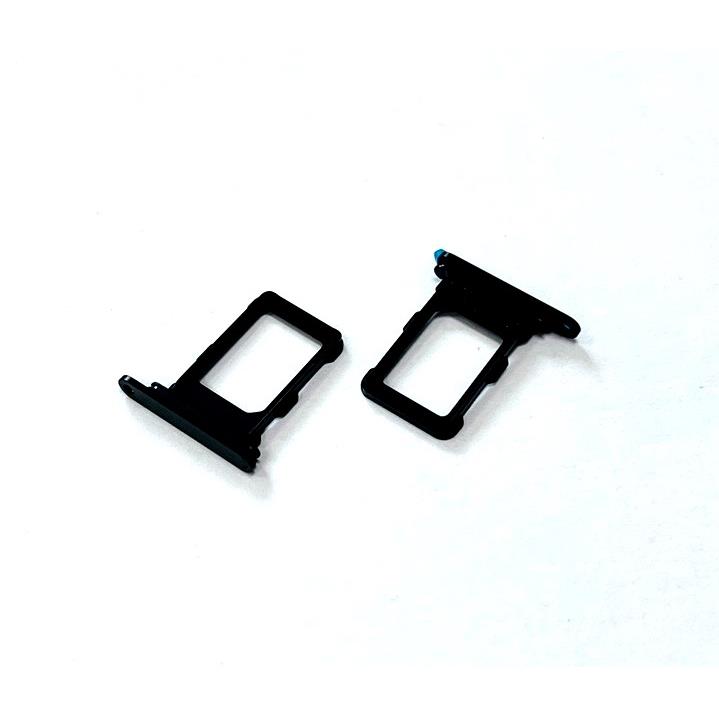 SZUFLADKA KARTY SIM IPHONE 16 PRO 2024 BLACK-15909